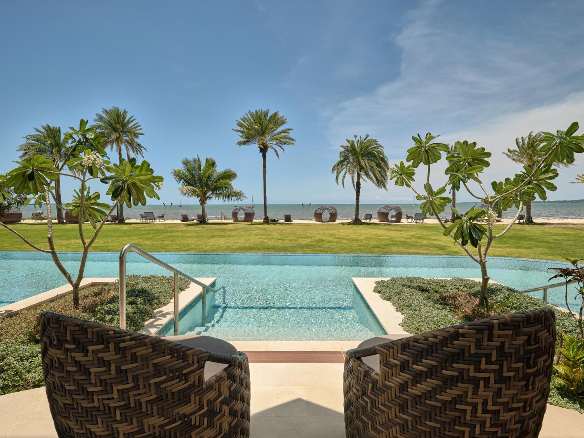 Crowne Plaza Fiji Nadi Bay Resort & Spa, An Ihg Hotel Екстер'єр фото